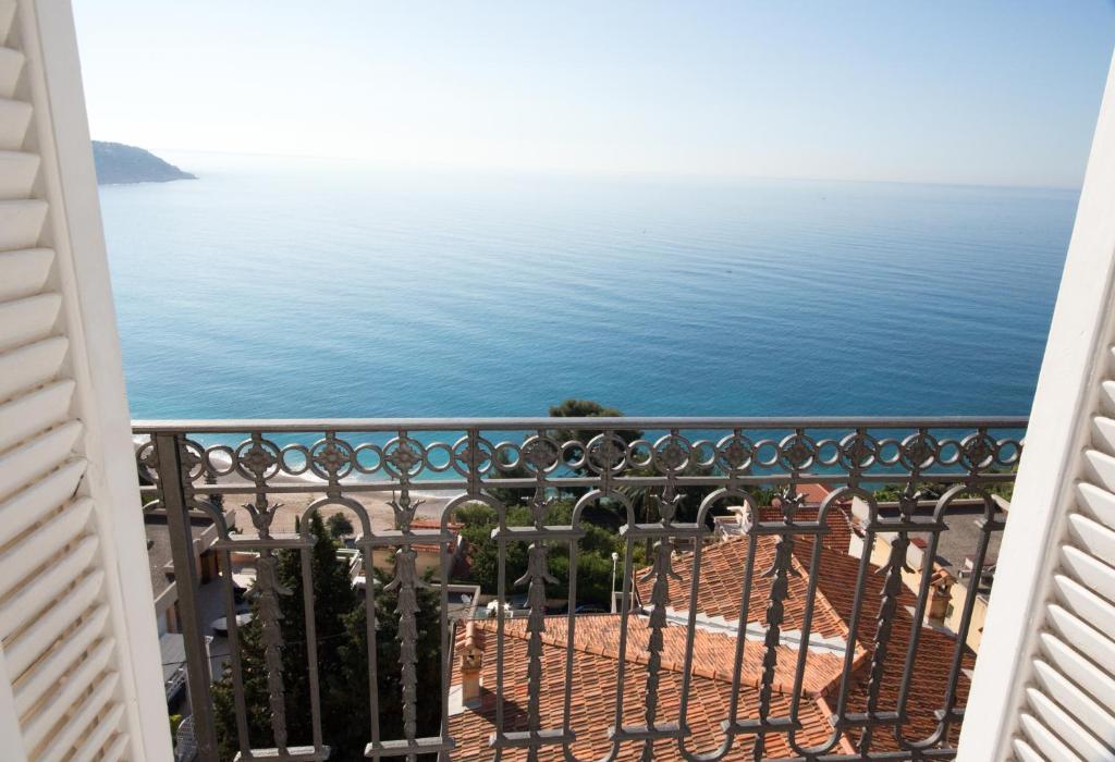 Hotel De Charme Regency Roquebrune-Cap-Martin Exteriör bild