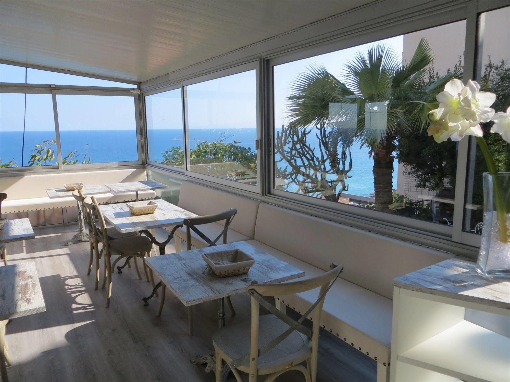 Hotel De Charme Regency Roquebrune-Cap-Martin Exteriör bild